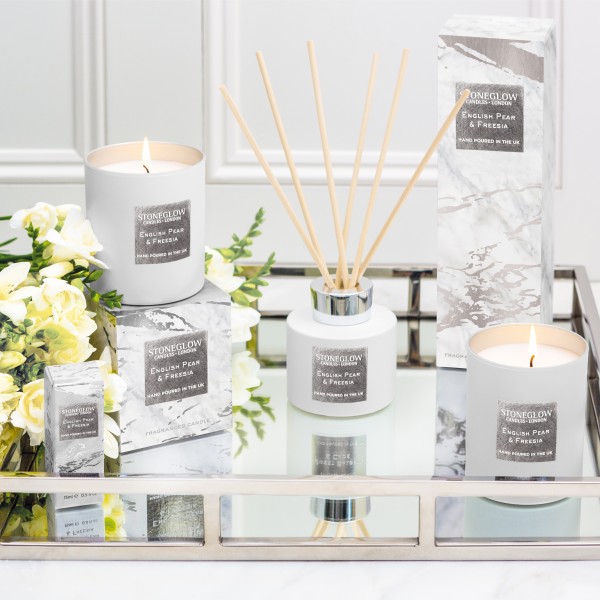 Luna Duftkerze - English Pear & Freesia von Stoneglow