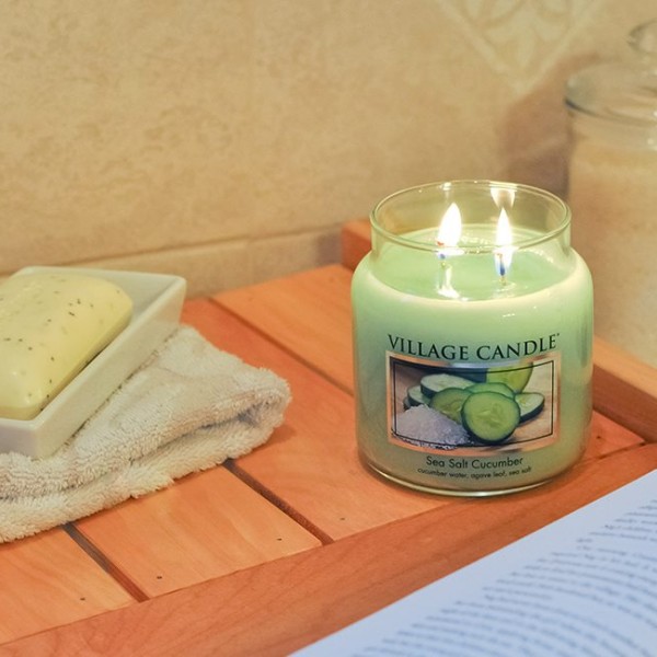 Sea Salt Cucumber - 454g von Village Candle